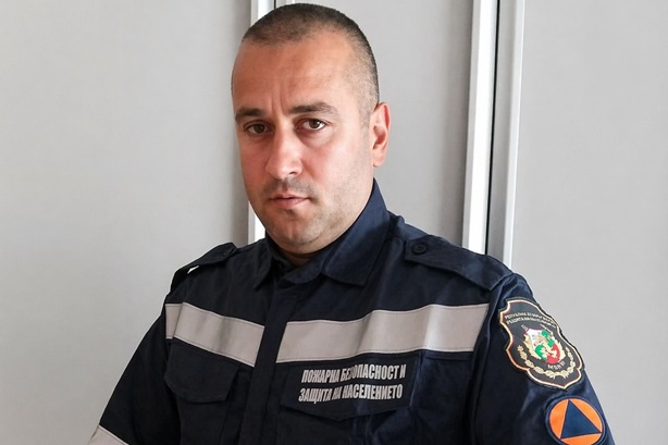 Почина пожарникарят Александър Шестаков, за когото цяла България се молеше