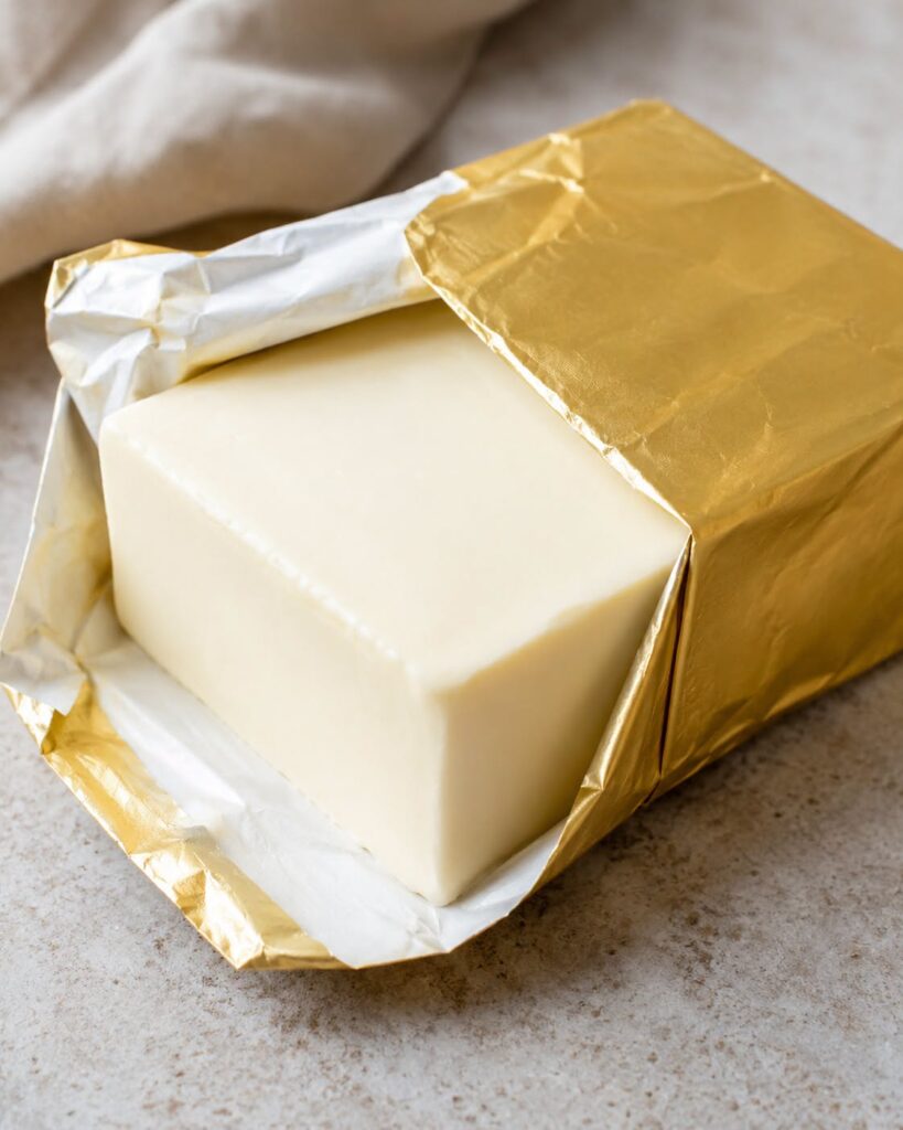 КЗК посече с глоби много фирми, продавали за масло продукти, пълни с мас и палмова мазнина, марките са..