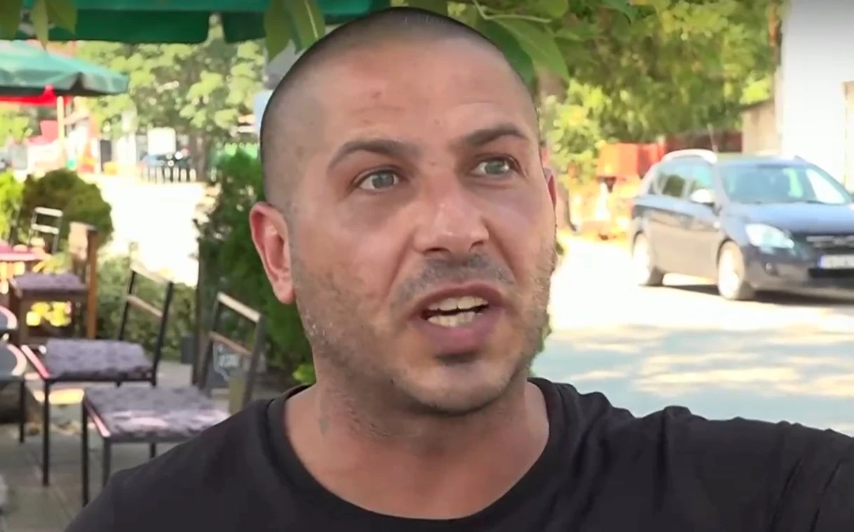 Жител на Пазарджик: Два хеликоптера пуснаха огромните скакалци, кълват ме