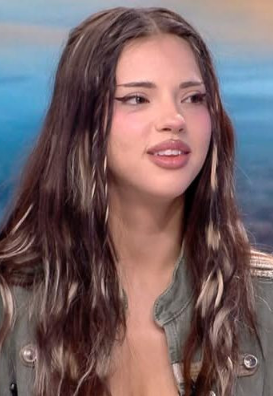 Мацките луднаха: Дари крие брат красавец! (Хубавецът обаче има очи само за една+снимки)