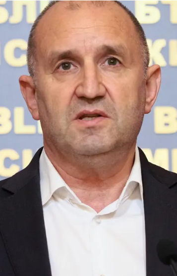 Радев с извънреден ход
